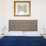 Maremonti Apartment