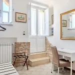 Maremonti Apartment *