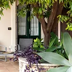 Maremonti Apartment *