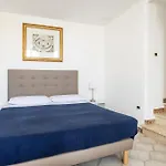 Maremonti Apartment *